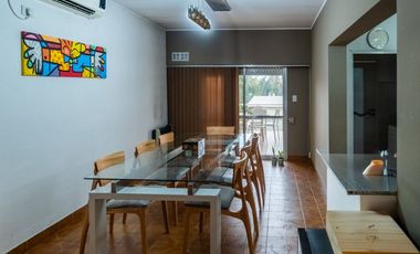 CASA EN VENTA CAPITAN BERMUDEZ CON PILETA