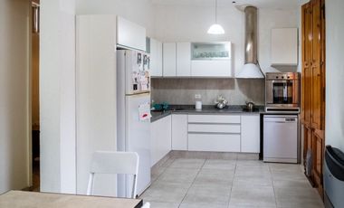 CASA EN VENTA CAPITAN BERMUDEZ CON PILETA