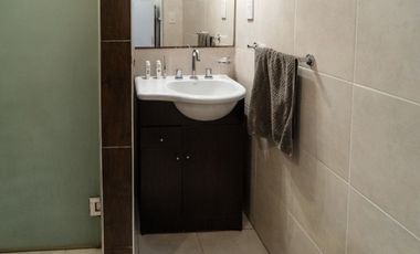 CASA EN VENTA CAPITAN BERMUDEZ CON PILETA