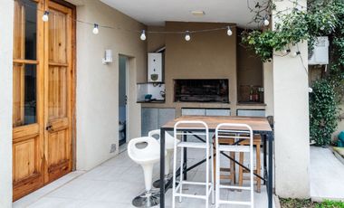 CASA EN VENTA CAPITAN BERMUDEZ CON PILETA