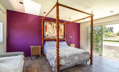 VENTA CASA +8 AMBIENTES EN NÁUTICO ESCOBAR