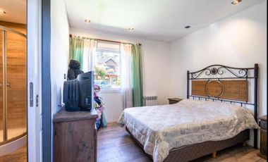 VENTA CASA +8 AMBIENTES EN NÁUTICO ESCOBAR