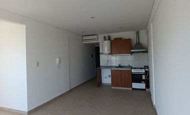 ALQUILER MONOAMBIENTE CON COCHERA EN CASTELAR