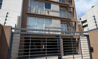 ALQUILER MONOAMBIENTE CON COCHERA EN CASTELAR