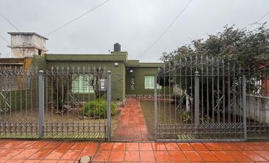 SE VENDE CASA AMEGHINO SUD DOS DORM COCHERA DOBLE