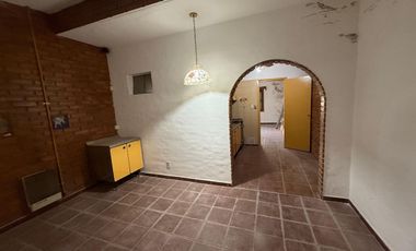 SE VENDE CASA AMEGHINO SUD DOS DORM COCHERA DOBLE