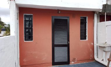 Casa con 7 Dptos: Oportunidad en Cerro Norte