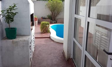 Casa con 7 Dptos: Oportunidad en Cerro Norte