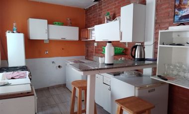 Casa con 7 Dptos: Oportunidad en Cerro Norte