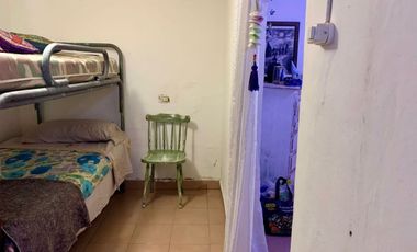 VENTA CASA BARRIO LOS GRANADOS 3 DORM MAS DEPTO