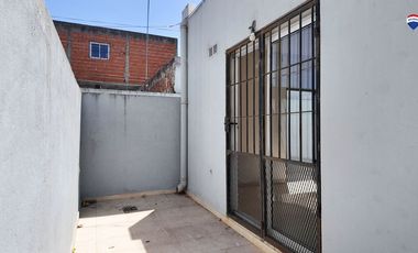 VENTA DPTO 2 AMBIENTES EN BERAZATEGUI