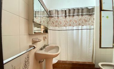 VENTA CASA 4 AMB, VILLA DE MAYO, APTO CREDITO