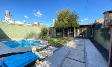 VENTA CASA 4 AMB, VILLA DE MAYO, APTO CREDITO