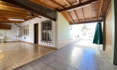 VENTA CASA 4 AMB, VILLA DE MAYO, APTO CREDITO