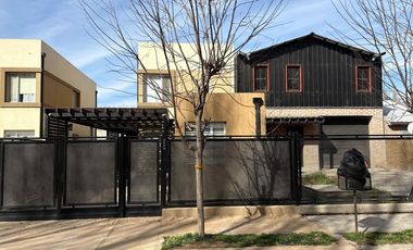 VENTA CASA 3 DORMITORIOS PLOTTIER APTA CREDITO