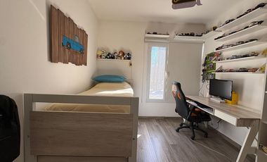 VENTA CASA 3 DORMITORIOS PLOTTIER APTA CREDITO