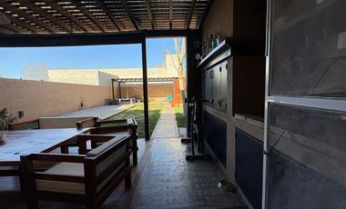 VENTA CASA 3 DORMITORIOS PLOTTIER APTA CREDITO