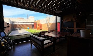 VENTA CASA 3 DORMITORIOS PLOTTIER APTA CREDITO