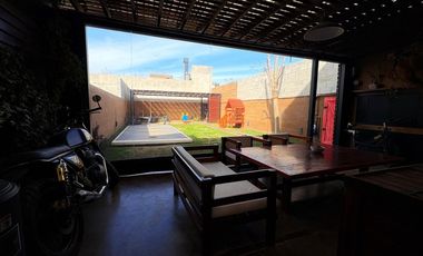 VENTA CASA 3 DORMITORIOS PLOTTIER APTA CREDITO