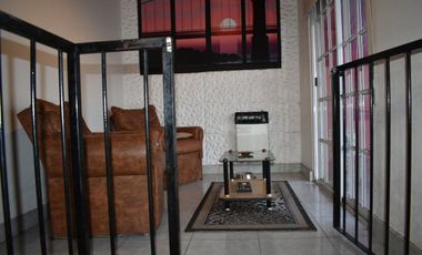 SE VENDE CASA CON PILETA EN LIBERTAD