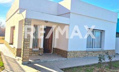 CASA VENTA 2 DORMITORIOS -ALLEN