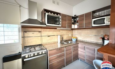 Casa en Venta Quilmes 3 dormi pileta + depto OPORT