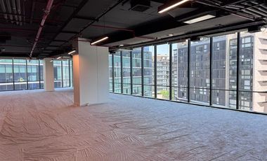 Oficina en Arriendo en Amplia oficina a 0.328 x m2 en mejor sector de negocios de La Dehesa