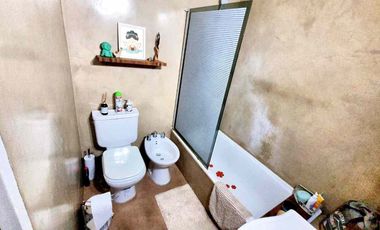 CASA 4  ambientes en venta con JARDIN y PILETA