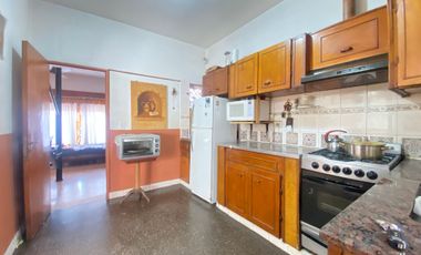 CASA 4 AMBIENTES EN VENTA MERLO PARQUE Y QUINCHO