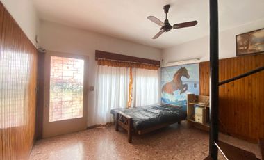 CASA 4 AMBIENTES EN VENTA MERLO PARQUE Y QUINCHO