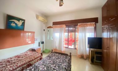 CASA 4 AMBIENTES EN VENTA MERLO PARQUE Y QUINCHO