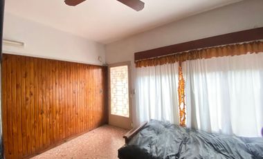 CASA 4 AMBIENTES EN VENTA MERLO PARQUE Y QUINCHO