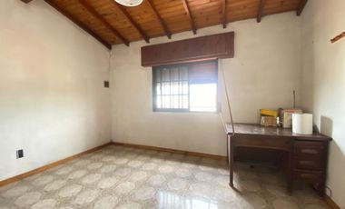 CASA 4 AMBIENTES EN VENTA MERLO PARQUE Y QUINCHO