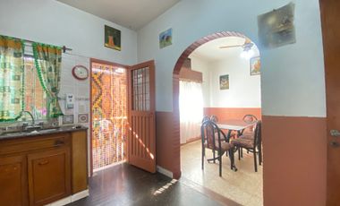 CASA 4 AMBIENTES EN VENTA MERLO PARQUE Y QUINCHO
