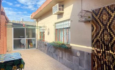 CASA 4 AMBIENTES EN VENTA MERLO PARQUE Y QUINCHO