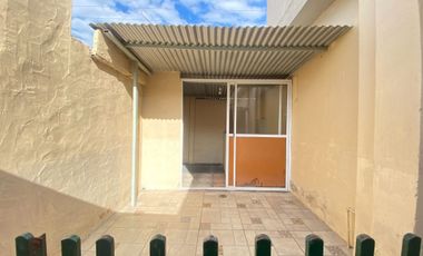 CASA 4 AMBIENTES EN VENTA MERLO PARQUE Y QUINCHO