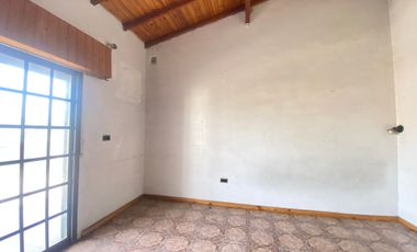 CASA 4 AMBIENTES EN VENTA MERLO PARQUE Y QUINCHO