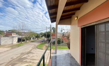 CASA 4 AMBIENTES EN VENTA MERLO PARQUE Y QUINCHO