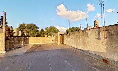 VENTA PH 4 AMB c/dep + terraza propia en Liniers