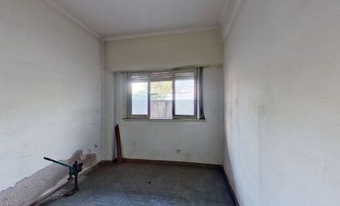 VENTA PH 4 AMB c/dep + terraza propia en Liniers