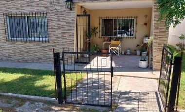 Venta excelente Casa 4 ambientes Libertad Merlo