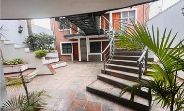 Se alquila dúplex 2 dorm en B° Alta  Córdoba