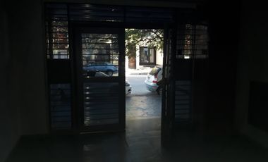 SE ALQUILA DEPARTAMENTO CON PATIO DE 1 DORM EN ALTA CBA