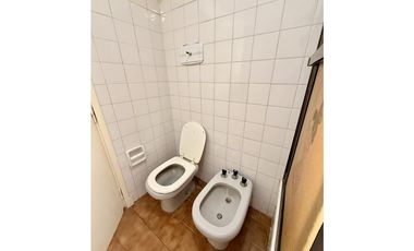 LATORRE PROP. ALQUILA DEPTO 4 AMBIENTES CON BALCON