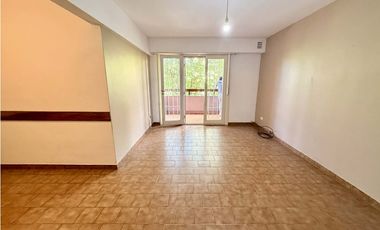LATORRE PROP. ALQUILA DEPTO 4 AMBIENTES CON BALCON