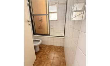 LATORRE PROP. ALQUILA DEPTO 4 AMBIENTES CON BALCON