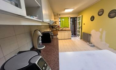 VENTA CASA C/GRAN TERRENO CERRO D LAS ROSAS PILETA