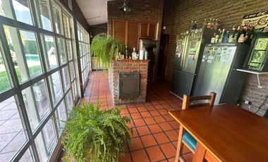 VENTA CASA C/GRAN TERRENO CERRO D LAS ROSAS PILETA