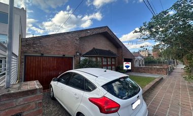 VENTA CASA C/GRAN TERRENO CERRO D LAS ROSAS PILETA