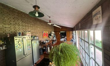 VENTA CASA C/GRAN TERRENO CERRO D LAS ROSAS PILETA